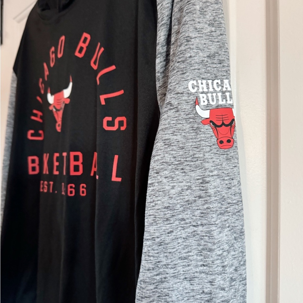 Chicago Bulls Shirt - Picture 3 of 5